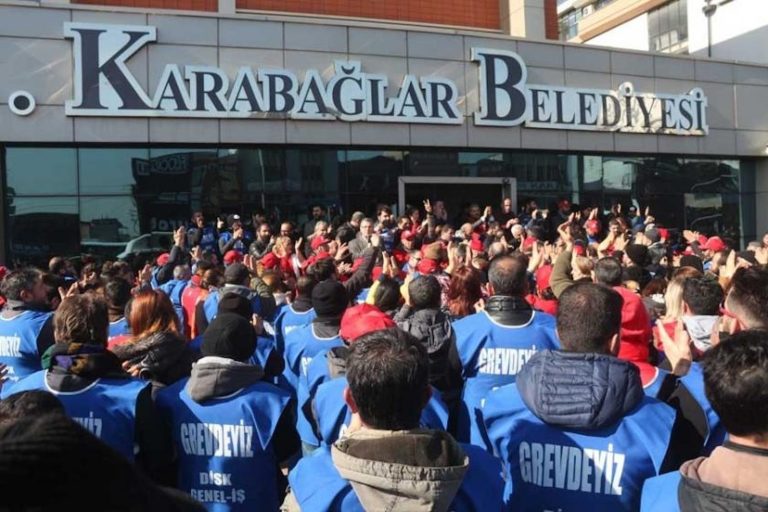 Karabağlar’da işçilerden iş bırakma eylemi