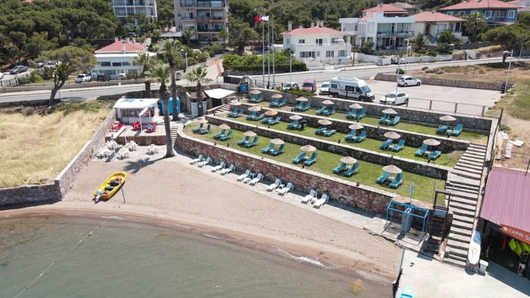 Ayvalık, mavi bayraklı plaj sayısıyla Balıkesir’in zirvesinde