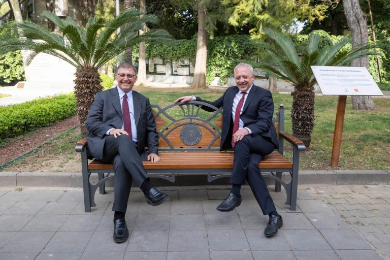Başkan Tugay’ın diplomasi trafiği