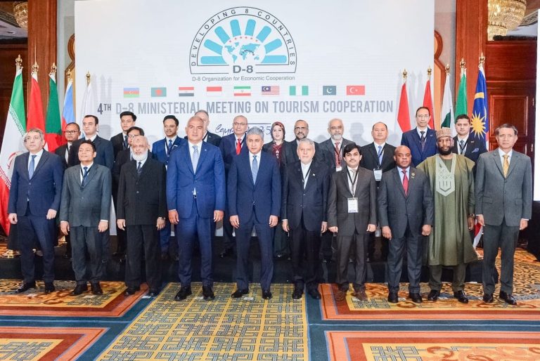 D-8’in ilk turizm şehri; Antalya