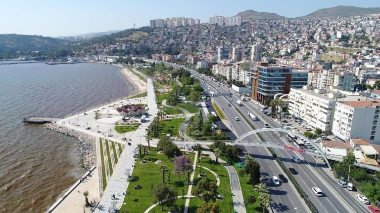 İzmir’in afet sonrası toplanma alanlarının analizi yapıldı
