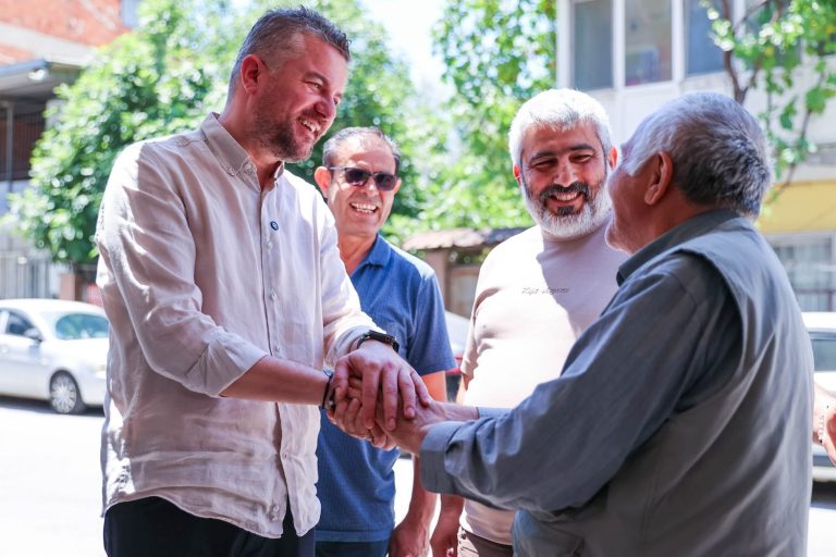 Buca’nın mahalle ziyaretleri devam ediyor