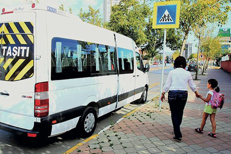 Fındıklı İlçe Milli Eğitim Müdürlüğü öğrenci taşıma hizmeti alacak