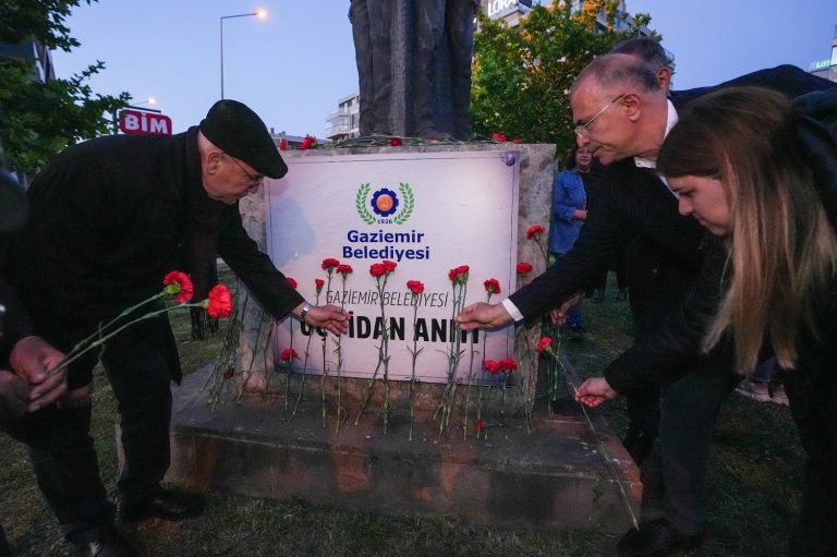 Üç Fidan İzmir’de anıldı