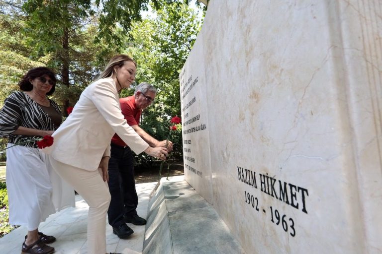 Nazım Hikmet Konak’ta anıldı