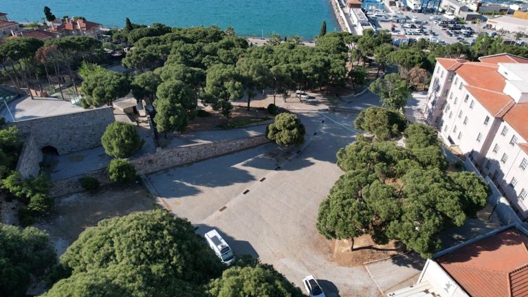 Ayvalık otoparklarında araç kapasitesi yükseltildi