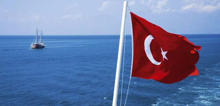Türk denizciliğini daha rekabetçi hâle getirmeliyiz