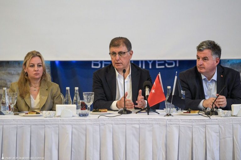 Başkan Tugay’dan ‘turizm konseyi’ önerisi