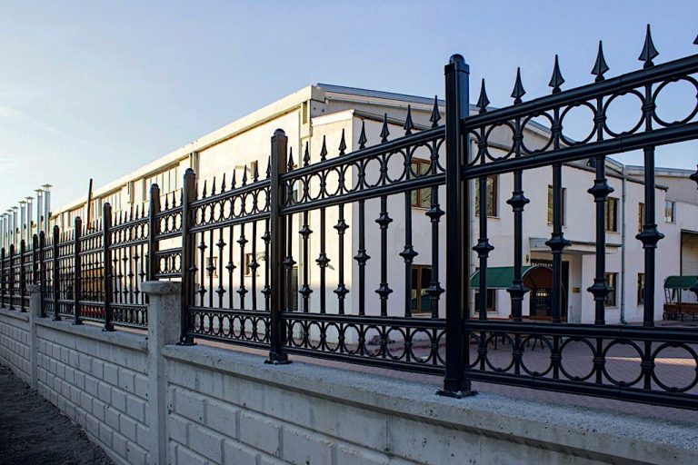 Sivas İl Jandarma Komutanlığı çevre duvarı ve ferforje işi yaptıracak