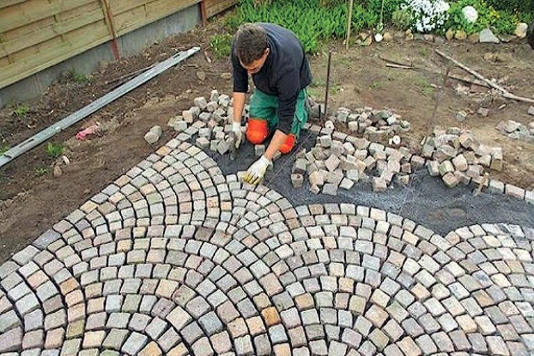 Alaşehir Belediyesi parke taşı ve bordür döşenmesi işi yaptıracak