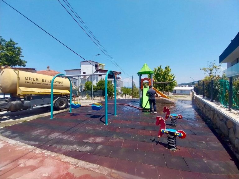 Urla’da bayram ve yaz sezonu için yoğun mesai