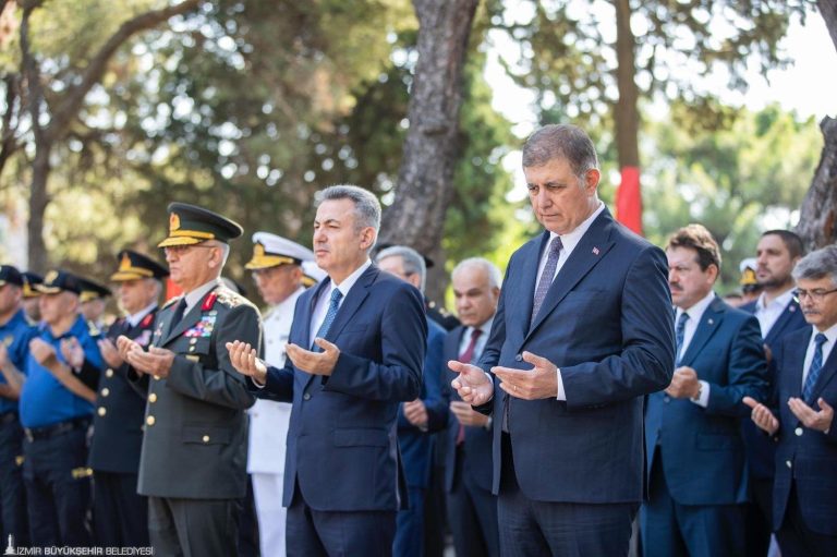 15 Temmuz şehitleri İzmir’de anıldı