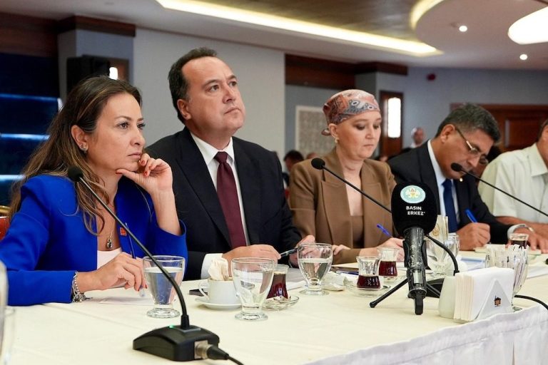 Başkan Dutlulu muhtarlarla bir araya geldi