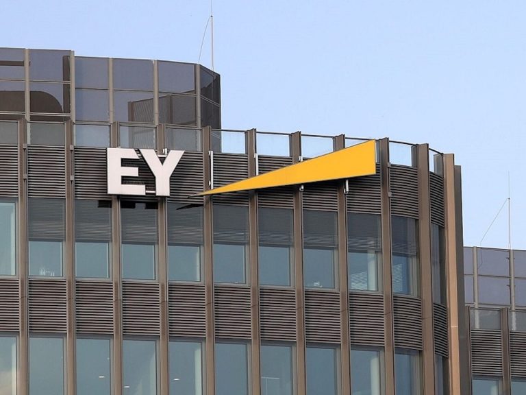 EY, küresel olarak yeni bölge yapılanmasını duyurdu
