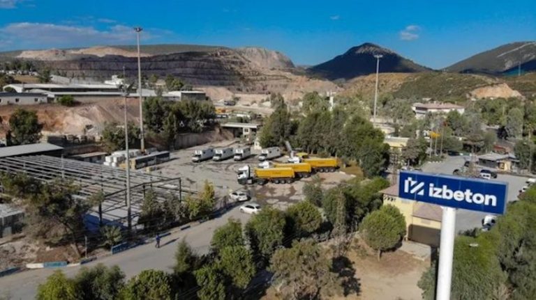İzmir’de ‘yolsuzluk’ operasyonu