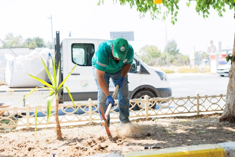 Balçova’dan park ve yeşil alanlarda su tasarrufu çalışmaları