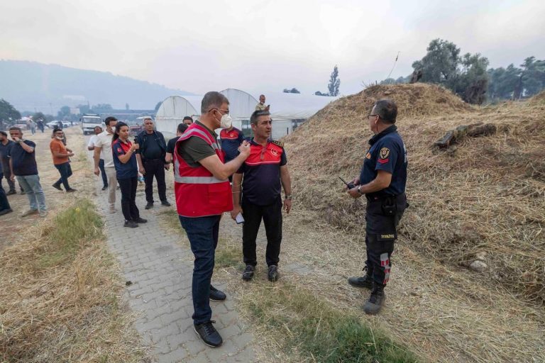 Yangınlar İzmir’i esir aldı