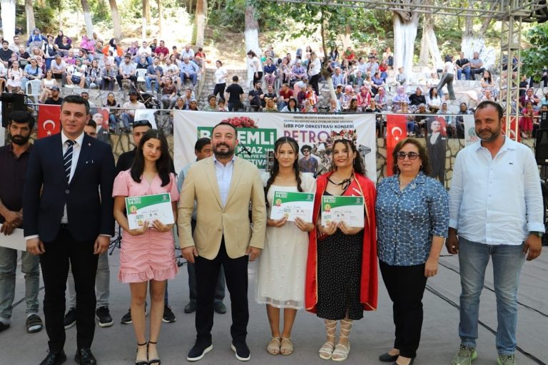 Bademli’de Kiraz Festivali coşkusu