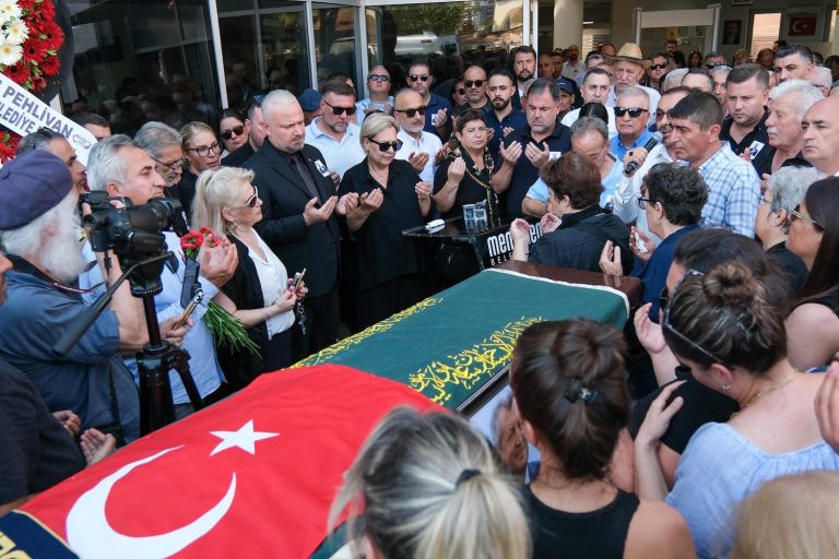 Menemen Belediyesi’nde Tahir Şahin’e son görev
