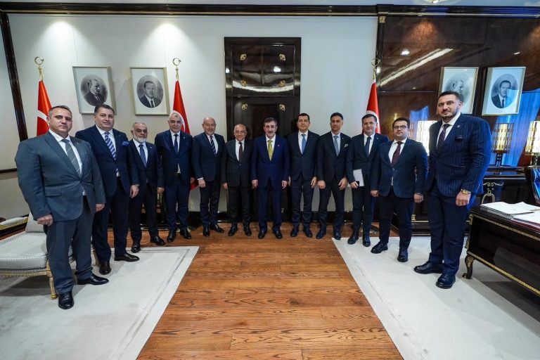 Ayakkabı sektörü Külliye’ye çıktı