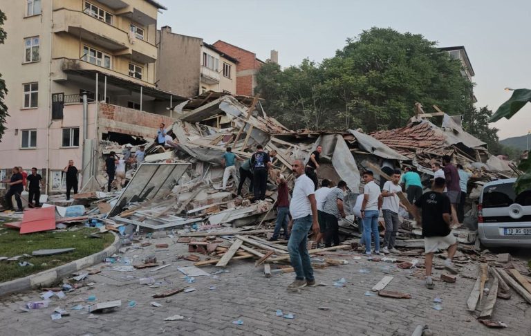 Balıkesir’de 6.1’lik deprem
