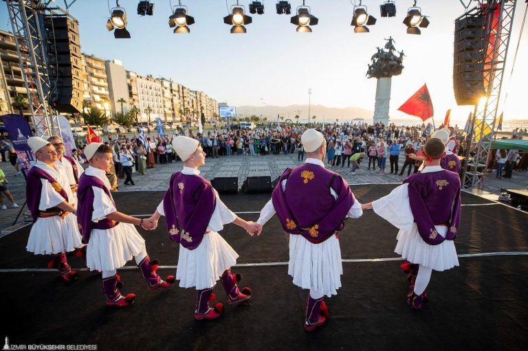 Uluslararası Balkanlılar Halk Dansları Festivali başlıyor