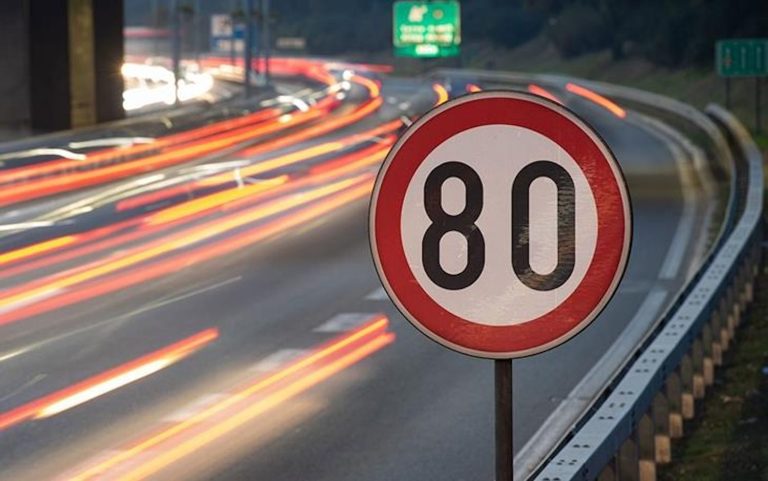 Trafik işaretleri ve hız sınırlarında yeniden düzenleniyor