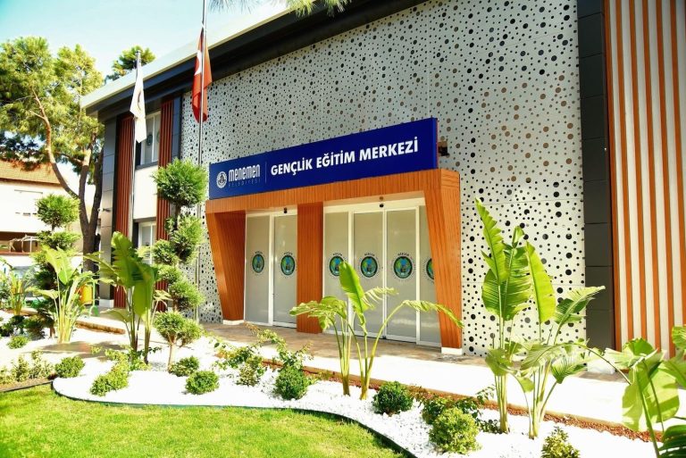 Menemen’den mezunlara ücretsiz YKS kursu