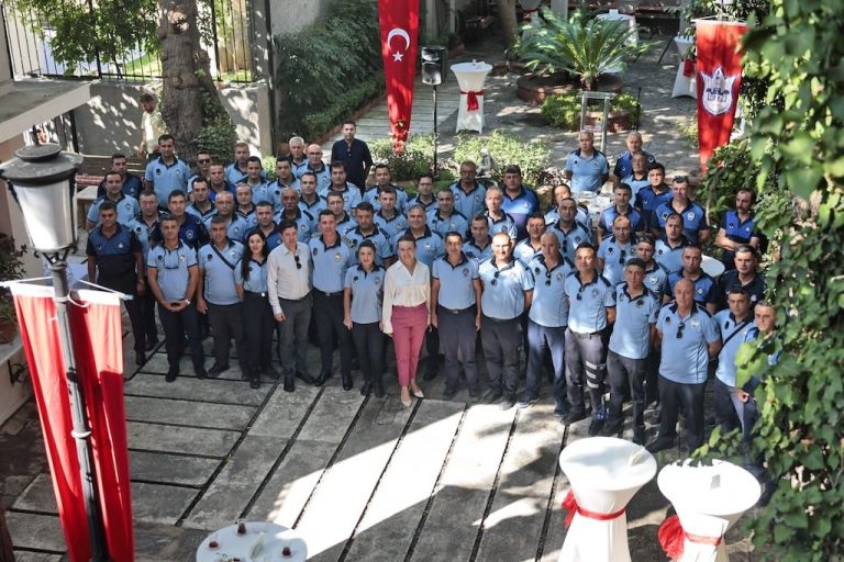 Konak’ta zabıta personeline anlamlı kutlama