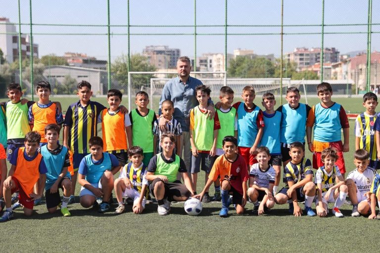 Buca’dan ücretsiz kick boks ve futbol kursları