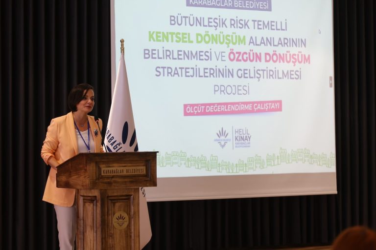 Karabağlar’da Bütünleşik Kentsel Dönüşüm Çalıştayı düzenlendi