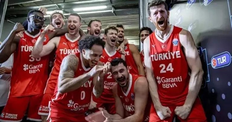 12 Dev Adam Avrupa ikincisi oldu