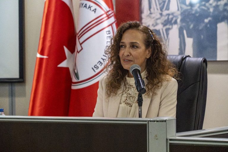 “Yalnız bir belediyeyiz ama yılmadık, yılmayacağız”