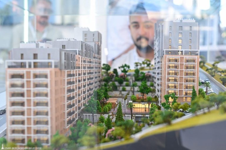 İzBB’in sosyal konut projesi İEF’de VR gözlükle tanıtılıyor