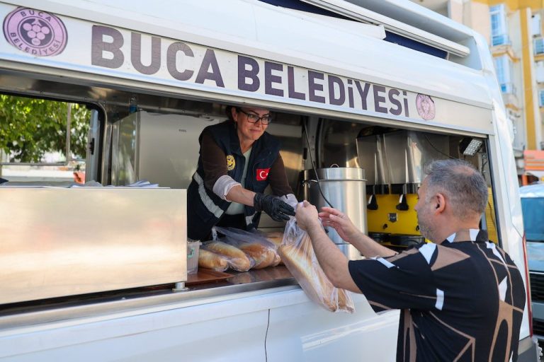 Buca Belediyesi dayanışmayı büyütüyor