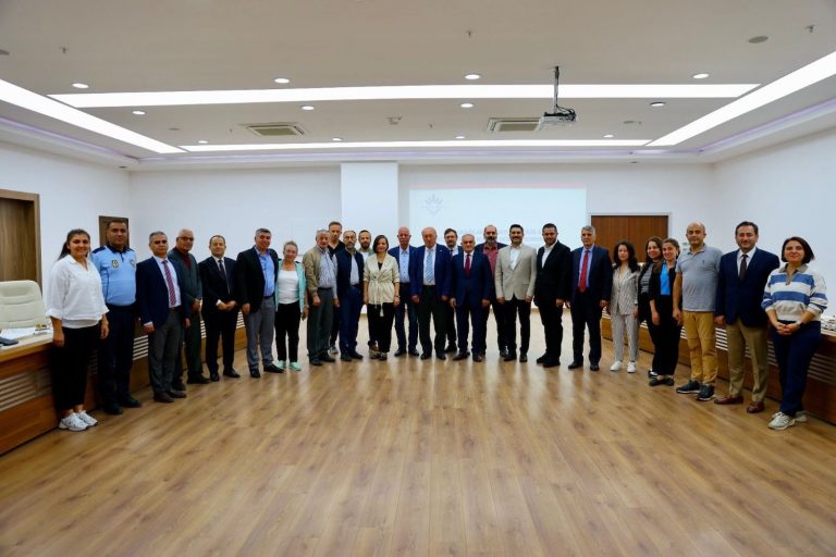 Sahipsiz atıkların Karabağlar’a getirdiği yük yıllık 71 milyon TL