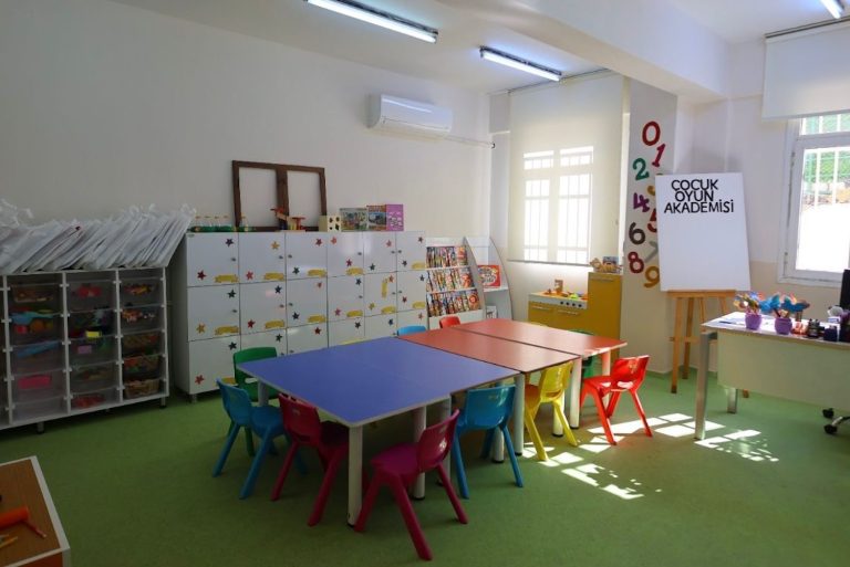 Karabağlar Belediyesi çocuklar için ‘Oyun Akademisi’ açtı