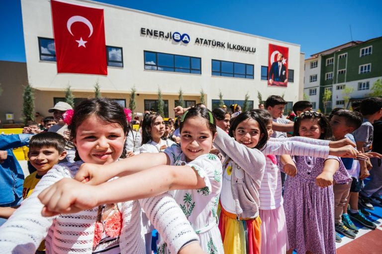 Sabancı Vakfı’ndan kız çocuklarına eğitim köprüsü