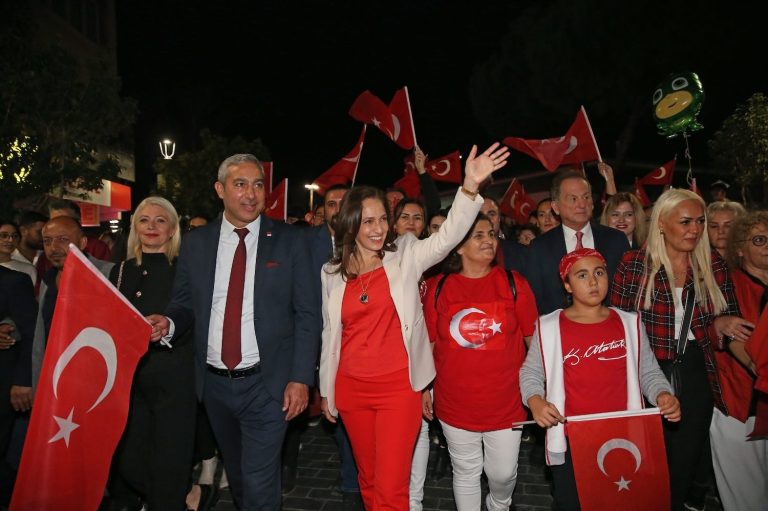 Karşıyaka 29 Ekim’de gelincik tarlasına dönüşecek