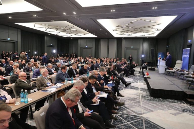 Bakan Kacır’dan Alman firmalarına davet