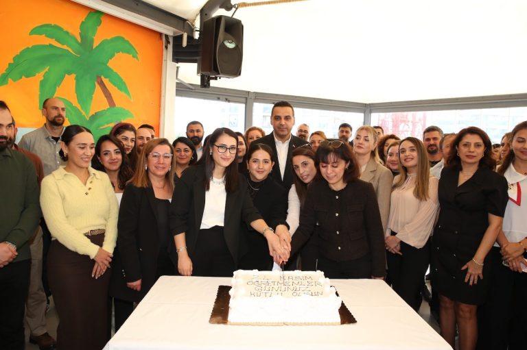 Çiğli Belediyesi’nden Öğretmenler Günü’nde anlamlı kutlama