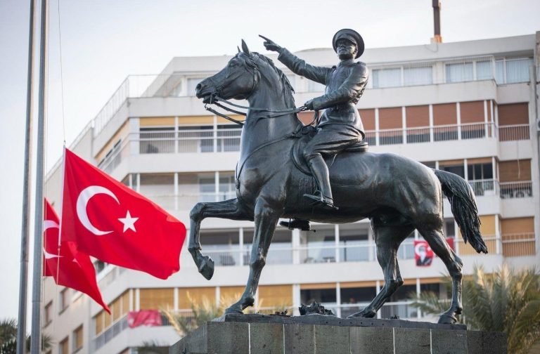 Atatürk, vefatının 87’nci yılında özlemle anıldı