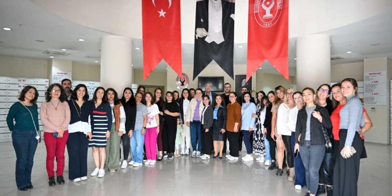 Bornova’da öğretmenlere ‘Yeşil Gelecek’ eğitimi