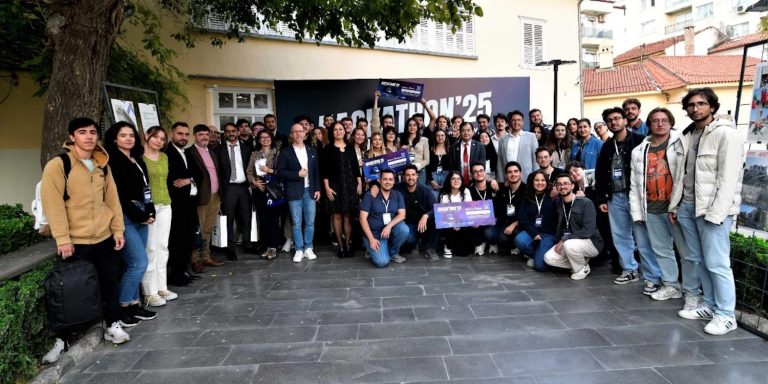 Genç beyinler, afetlere dirençli Bornova için kod yazdı