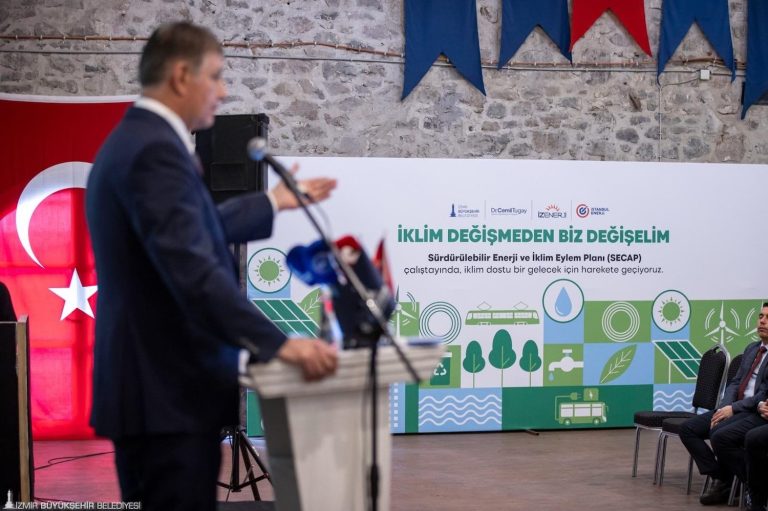 “İzmir’de çöpleri yakarak elektrik üreteceğimiz bir tesis yapacağız”