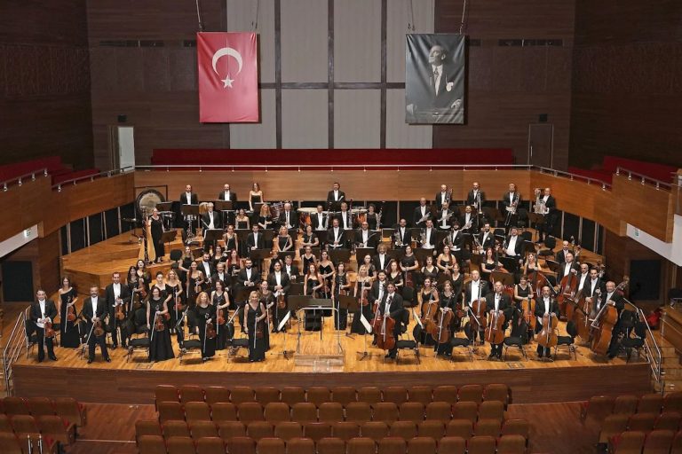 İzmir Devlet Senfoni Orkestrası şehitler sebebiyle konseri iptal etti