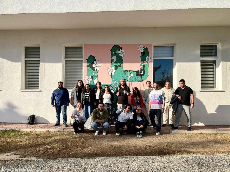 İzmir’de gençlere belediye çalışmaları hakkında eğitim
