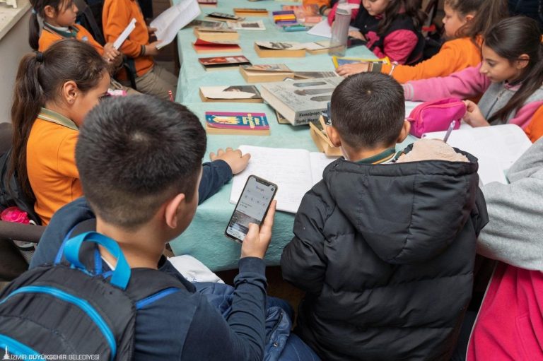 İzBB’den 79 köye ücretsiz internet