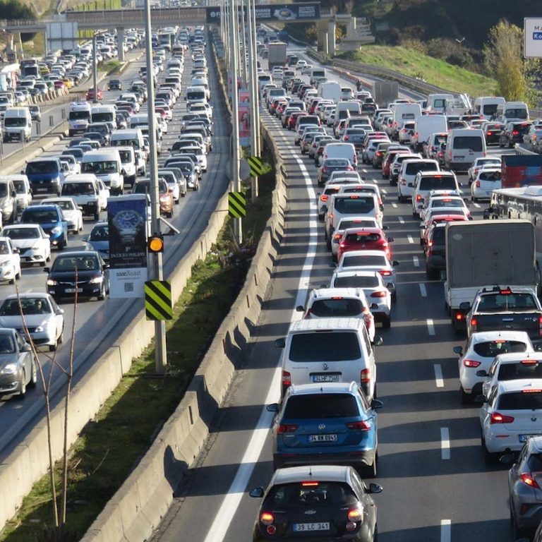 İzmir’de trafik yoğunluğu artacak