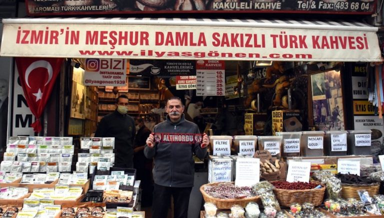Kuruyemişçinin umudu yılbaşında
